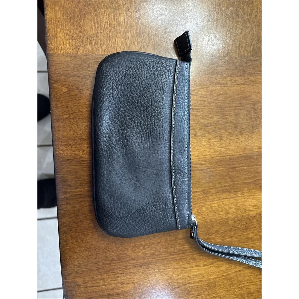 BOC Born Concepts Black Wristlet Wallet‎ ID Slot Zip Closure 7